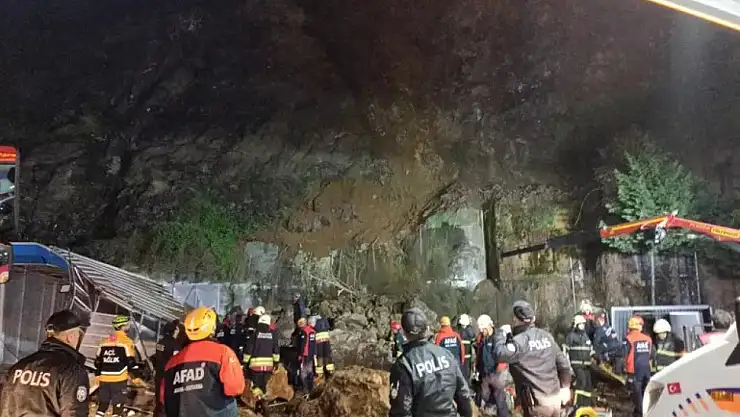 Samsun'da heyelan: 4 kişilik aile kaya parçalarının altında kaldı! Bölgeye ilişkin validen açıklama