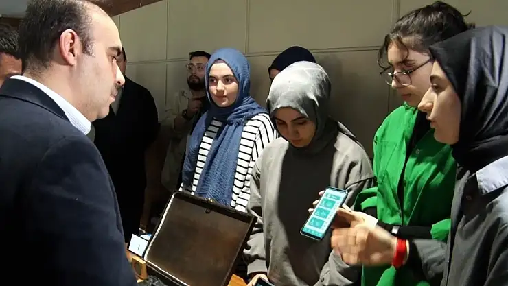 Sanayi ve Teknoloji Bakanı Fatih Kacır: 'Ay'a erişmeye hedefliyoruz'