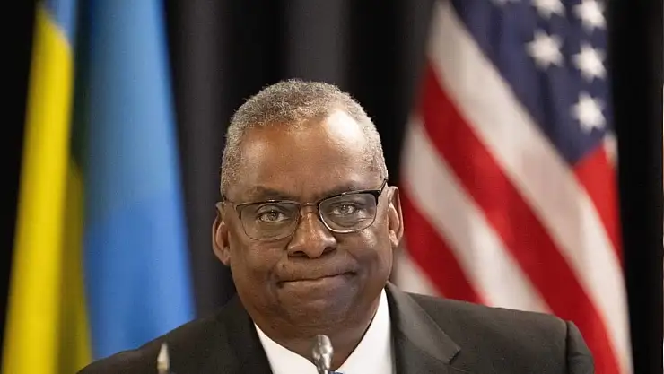 Savunma Bakanı Yoğun Bakıma Alındı