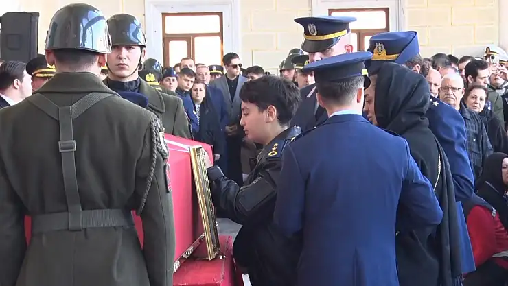 Şehit Pilot Yarbay Gökhan Korkmaz Son Yolculuğuna Uğurlandı