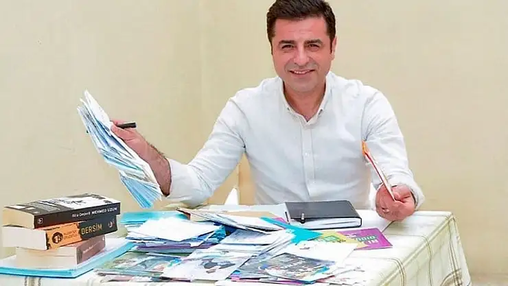 Selahattin Demirtaş'tan Milletvekillerine Çağrı