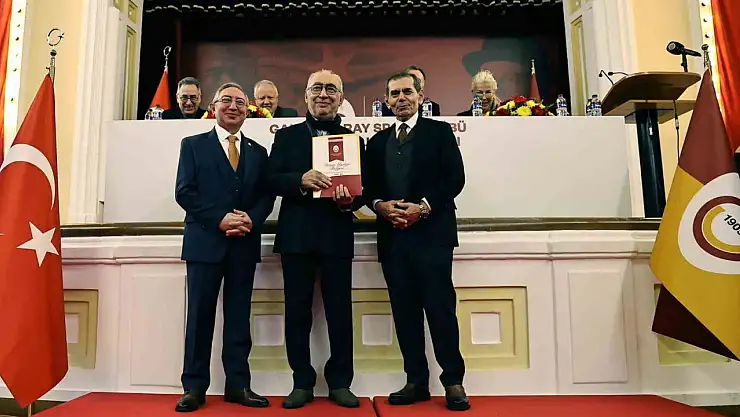 Şener Şen Galatasaray Divan Kurulu Üyesi Oldu