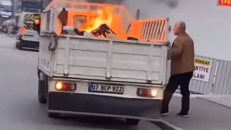 Seyir halindeki kamyonetten attığı izmarit felakete sebep oldu