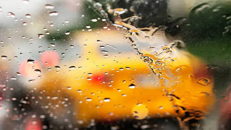 Sıcaklıklar düşüyor: Meteoroloji'den sağanak yağış uyarısı!