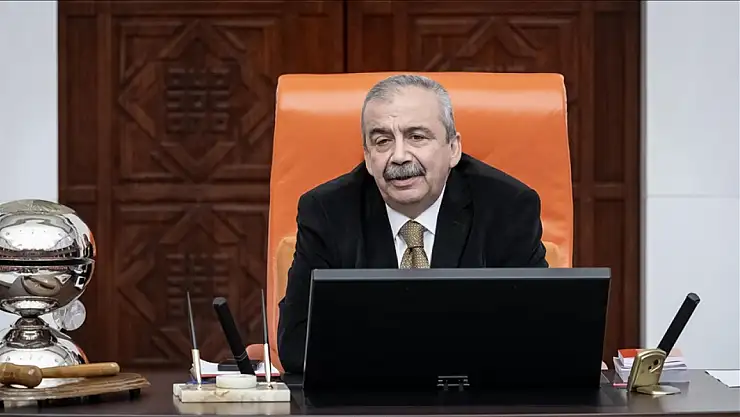 Sırrı Süreyya Önder yoğun bakımda tedavisi devam ediyor! Hastaneden son durum açıklaması