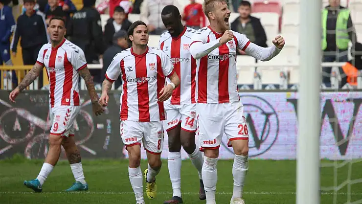 Sivasspor'dan Kritik 3 Puan: Antalyaspor'u 2-0'la Geçti