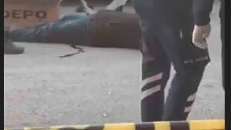 Sokak Ortasında Silahlı Kavga: 1 ölü