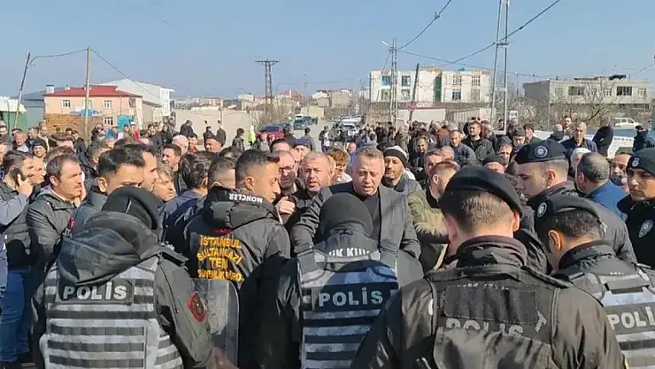 Sultangazi'de İBB'nin mezarlık kararı protesto edildi