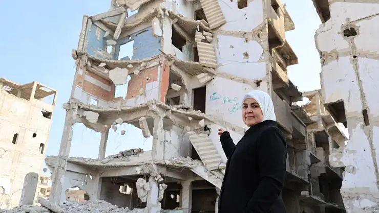 Suriye'de 13 yıl sonra mahallesine döndü, evini enkaza dönmüş buldu