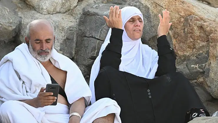 Suudi Arabistan'da 12 bin 500 kadar İranlı hacı mahsur kaldı