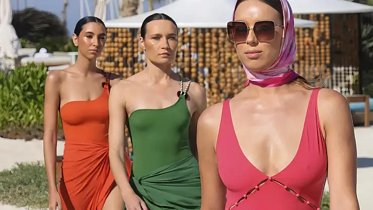 Suudi Arabistan'da İlk Mayo Defilesi Gerçekleşti