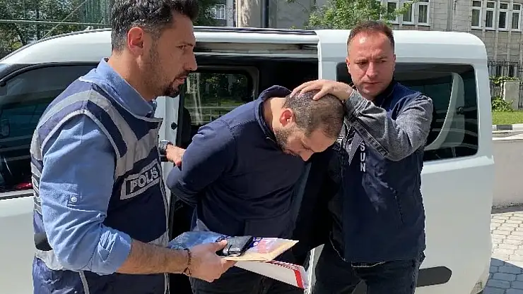 Tartıştığı Arkadaşının Boğazını Bardak İle Kesti