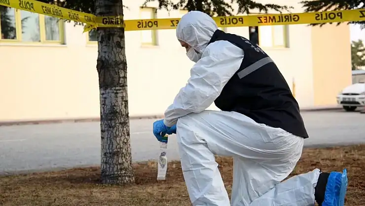 Tartıştığı komşusunun evini kurşunladı