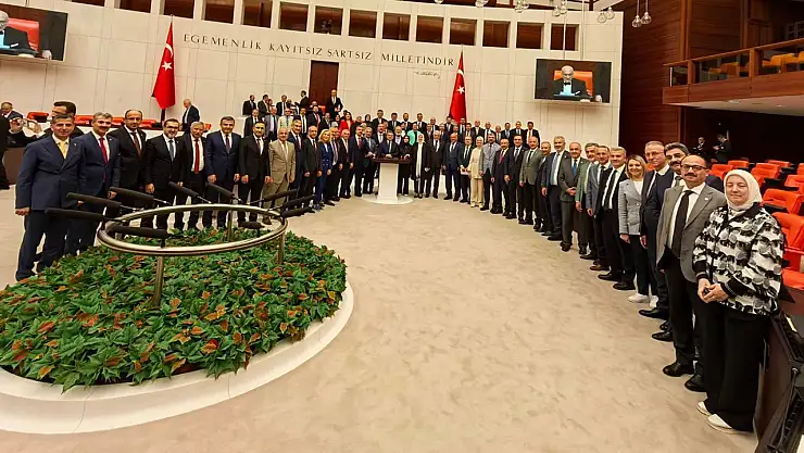 TBMM Genel Kurulu Tatile Girdi: Hatıra Fotoğrafı Çektirildi