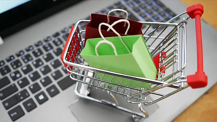 Ticaret Bakanlığı el attı: Ayakkabı, oyuncak ve çanta gibi ürünler ülkeye alınmayacak