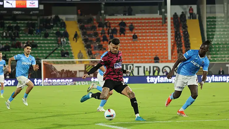 Trabzonspor Alanyaspor'a Boyun Eğdi! Alanyaspor: 2 - Trabzonspor: 1
