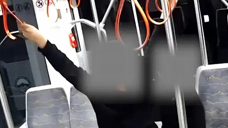 Tramvaya Saldıran Çocuğun 13 Yaşında 39 Suç Kaydı Çıktı