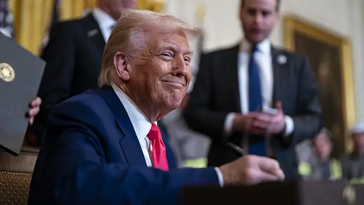 Trump, Çin'e Uygulanan Gümrük Vergisini Yüzde 125'e Çıkardı