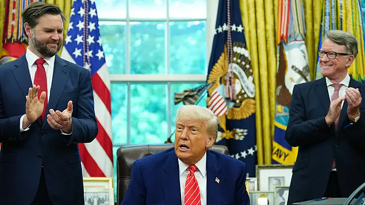 Trump: 'İngiltere ile çığır açıcı bir anlaşma imzaladık, yeni bir ekonomik ortaklık çağı başlıyor'