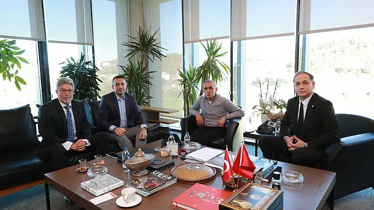 Türk Hakemleri Portekiz Hakem Vitor Pereira'ya Emanet!