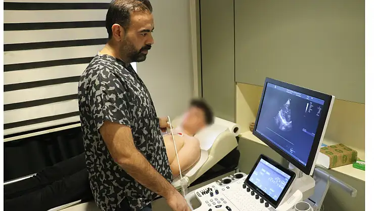 Türkiye'de ilk defa yapay zeka ile EKG çekildi