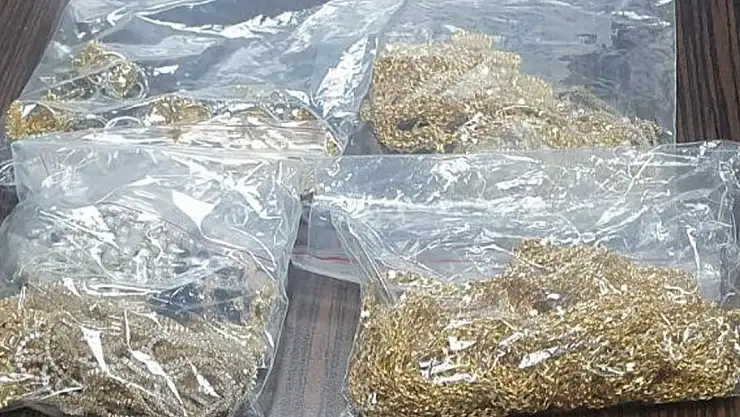 Türkiye'den geçti 2 tırda 4 kilo altın ve gümüş yakalandı