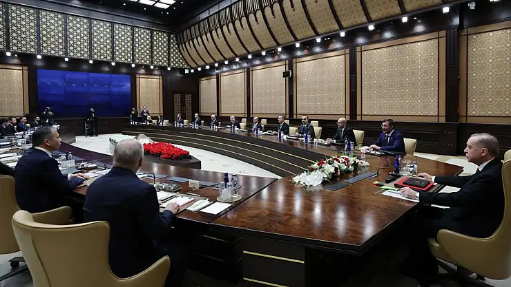 Türkiye uçak gemisi yapacak!