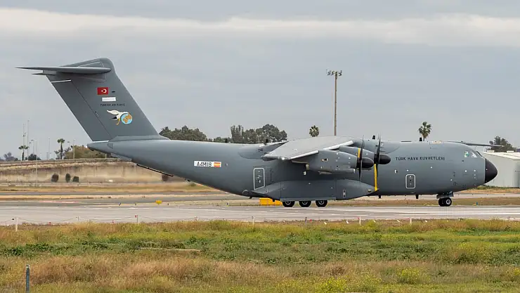 Türkiye'ye ait askeri kargo uçağı Beyrut'a neden gitti?