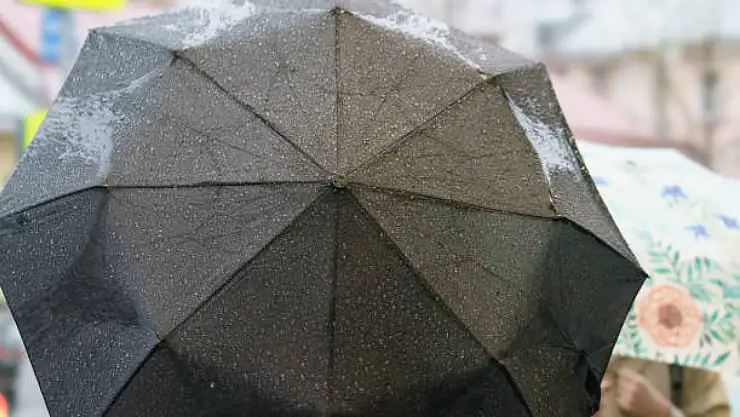 Ülke yağış altında: Hafta sonu sağanak bastıracak!