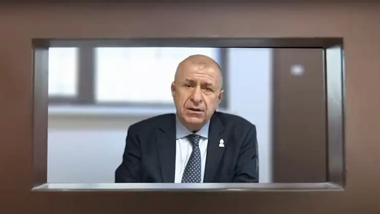 Ümit Özdağ'dan Yapay Zeka Destekli Video Mesaj: 'Siyasi bir kararla tutuklandığımı biliyorsunuz'