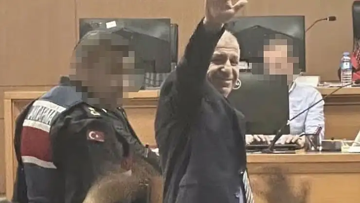 Ümit Özdağ Duruşmasında İstiklal Marşı Krizi! Duruşmada Neler Yaşandı?