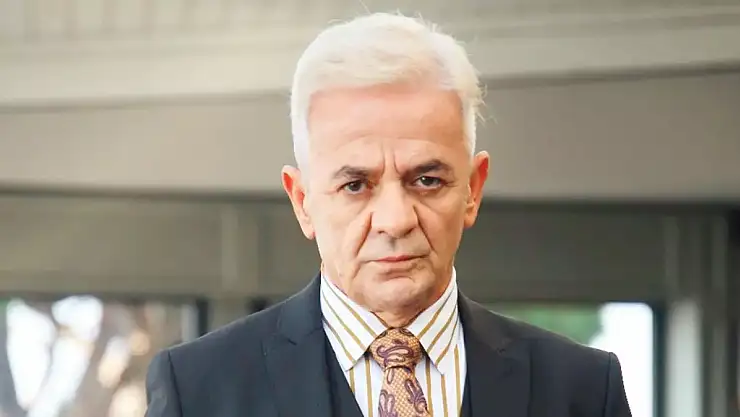 Ünlü İsmin Bir Ay İçinde Anne ve Babası Vefat Etti