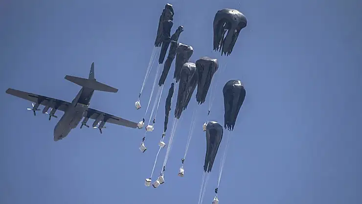 Ürdün ve BAE, Gazze'ye hava yardım operasyonlarına devam ediyor