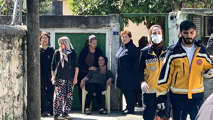 Uyuşturucu Parası İsteyen Oğlunu Öldürüp Polisin Gelmesini Bekledi