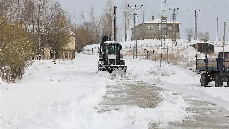 Van'da karla mücadele  devam ediyor