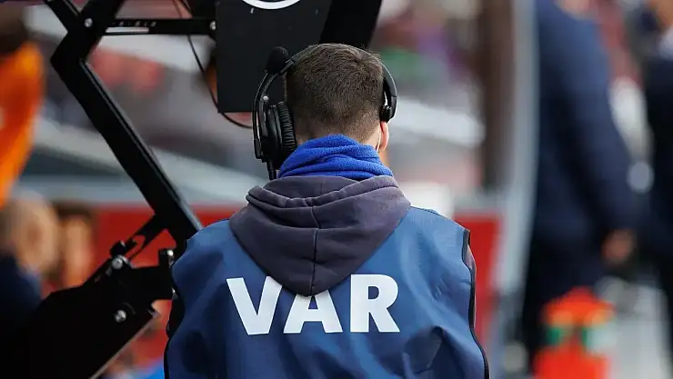 VAR ve ofsayt kuralı değişiyor! Devrim gibi karar
