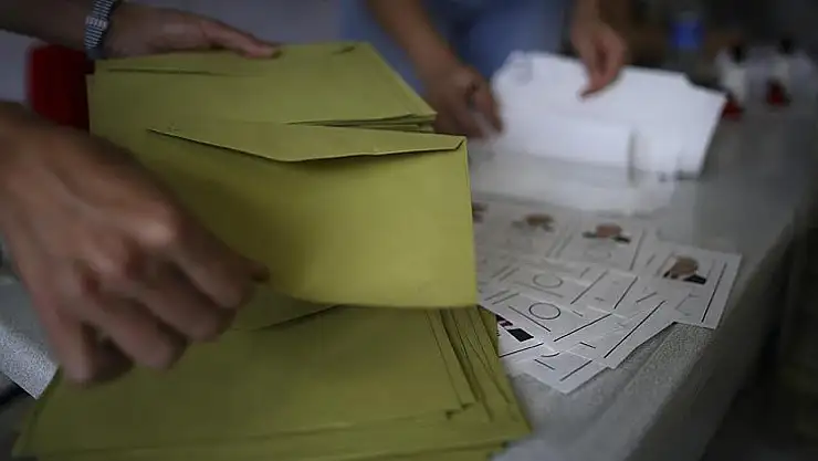 Yakılmış Oy Pusulası Bulunan Yerde Seçim İptal Edildi