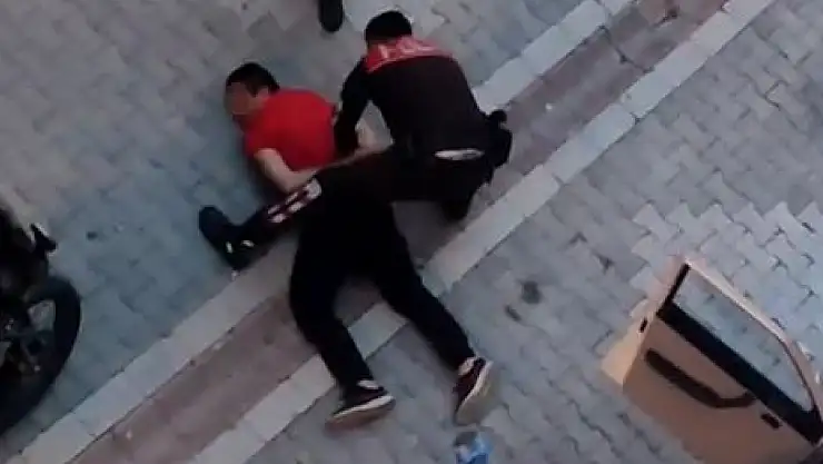 Yayalara çarptı: Esenyurt'ta filmleri aratmayan kovalamaca