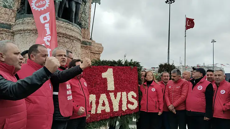 Yoğun Güvenlik Önlemlerine Rağmen İşçi Sendikaları, 1 Mayıs 'ta Taksim Meydanı'ndaydı