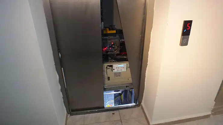 Yozgat'ta Feci Kaza: Asansörde İki Kat Arasında Sıkıştı