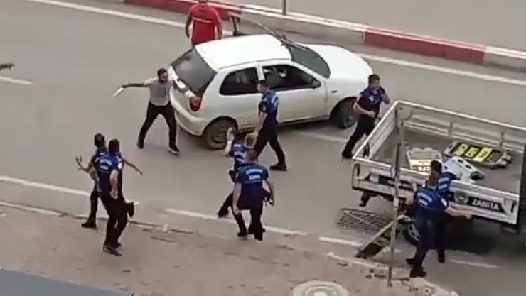 Zabıta Ekiplerine Bıçaklı Saldırı! Faciadan Dönüldü