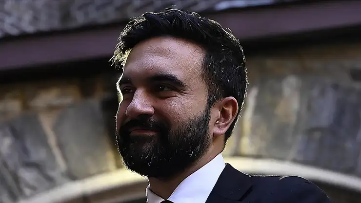 Zohran Mamdani New York'un ilk Müslüman belediye başkanı seçildi