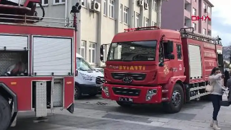 Zonguldak Adliyesi'nin Arşiv Bölümü'nde Yangın Çıktı