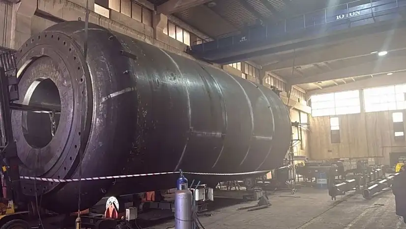 3 tonluk sac levhanın altında kalan 2 işçi öldü