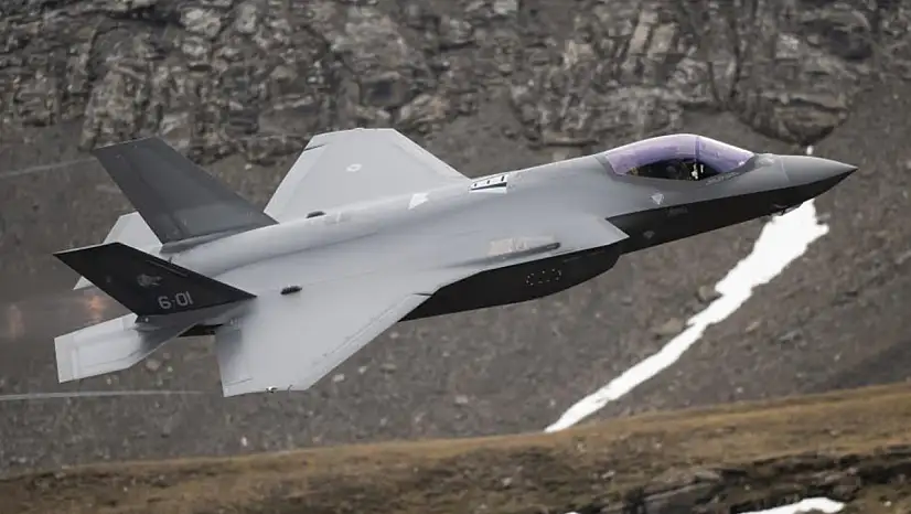 ABD, Umman Denizi'nde İran'a ait İHA'yı düşürdü