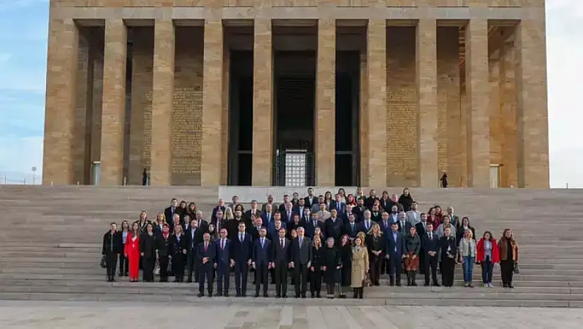 CHP heyeti Anıtkabir'i ziyaret etti