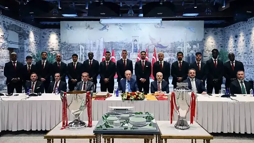 Cumhurbaşkanı Erdoğan, Şampiyon Galatasaray'ı Kabul Etti