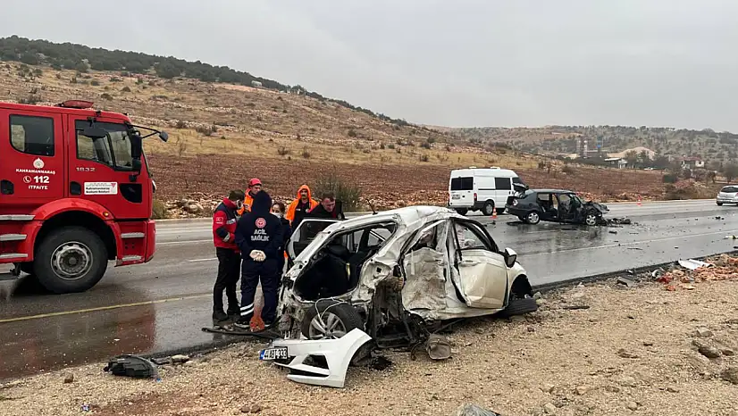 Otomobillerin hurdaya döndüğü kazada doktor öldü, 2 kişi de ağır yaralandı