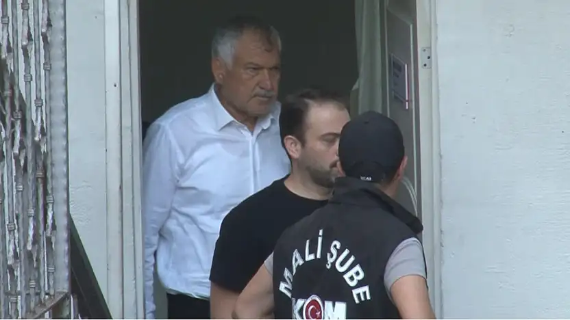 Adana Büyükşehir Belediye Başkanı Zeydan Karalar Tutuklandı