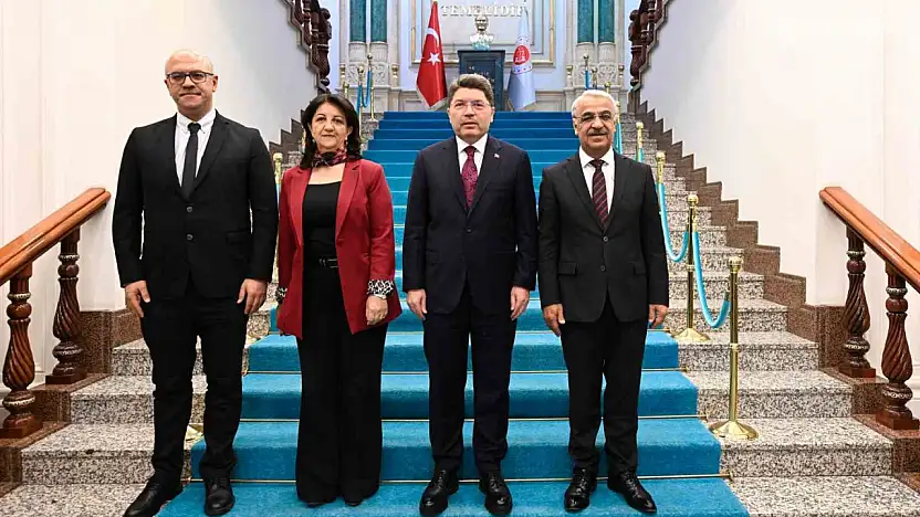 Bakan Tunç'tan DEM Parti Ziyaretine İlişkin Açıklama